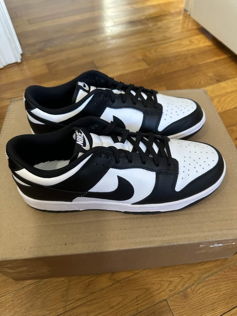 *Used* Nike Dunk Low Women White Black (DD1503-101) Size 11W *No Original Box*